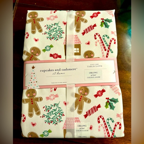 Cupcake and Cashmere Gingerbread Pastel Table Cloth - Picture 1 of 4